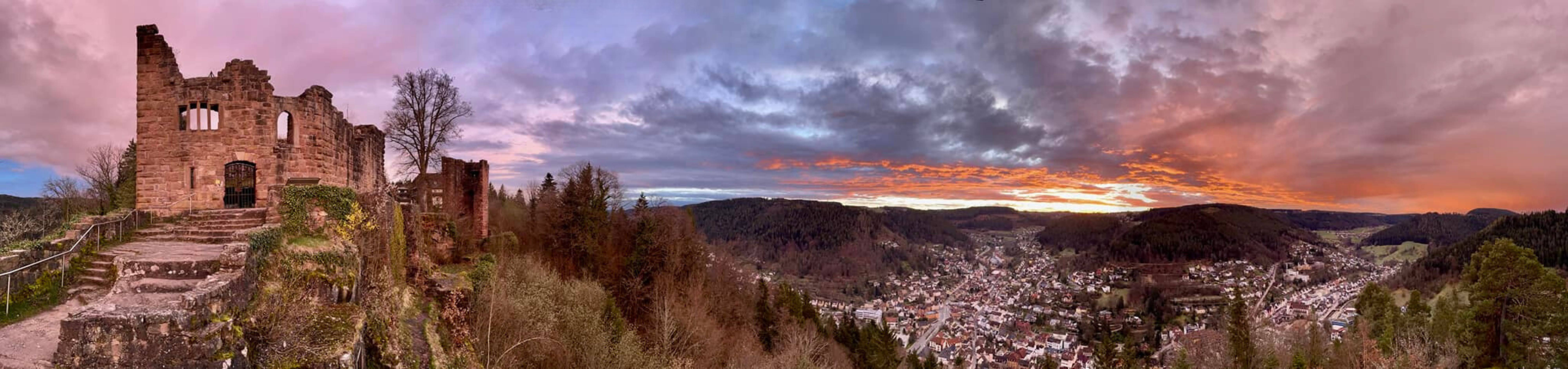 Bild von der Burg kann nicht geladen werden.